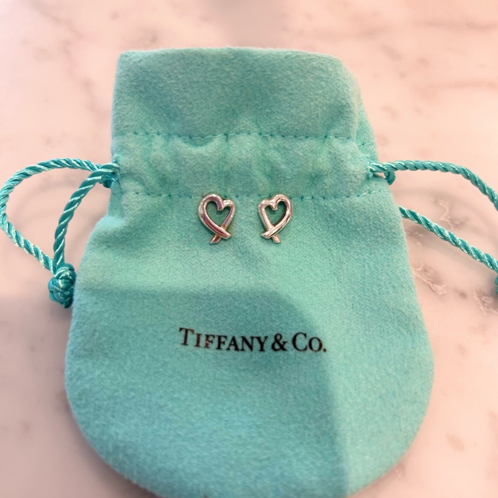 Tiffany & Co. Paloma Picasso Loving heart earrings